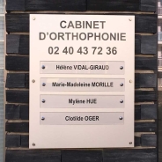 Mulptiplaques pour cabinet médical / bureaux | Plaque Personnalisée