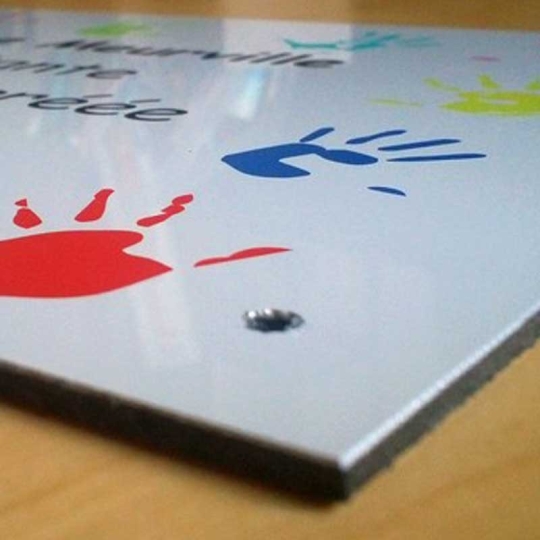 Pancarte Nounou avec illustration Bébé sur support plexi ou aluminium