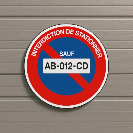 Panneau stationnement interdit avec n° plaque immatriculation perso...